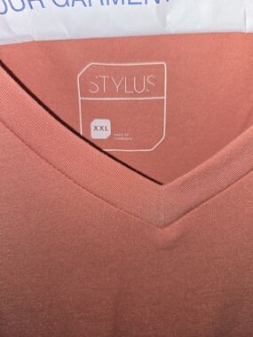 Stylus V-Neck Tee in Coral Pink
